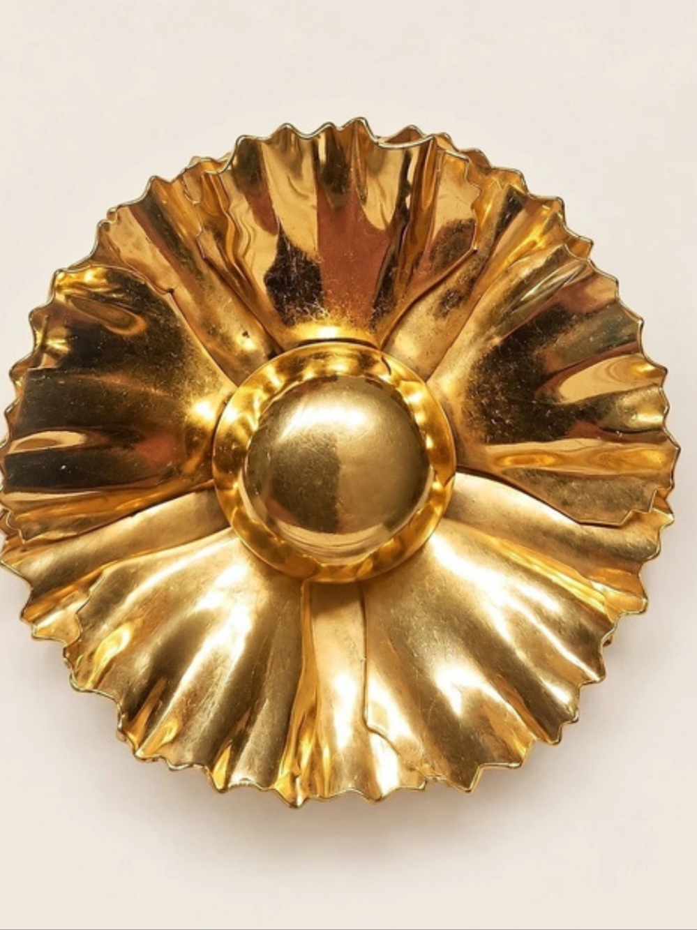 Gold-Tone Scalloped Brooch
